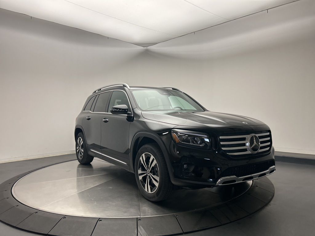 Thumbnail: 2026 Mercedes-Benz GLB - 2