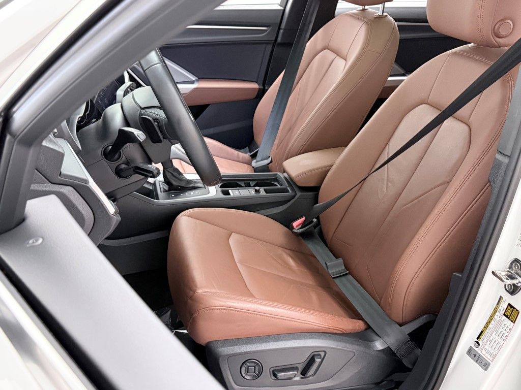 Thumbnail: 2022 Audi Q3 - 30