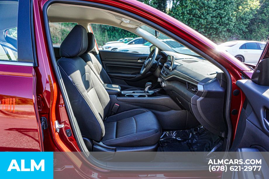Used 2024 Red Nissan 2.5 SV image 22