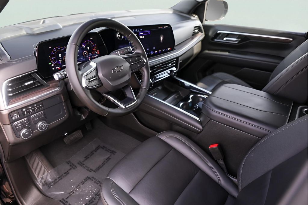 Used Car 2025 Chevrolet Suburban  Z71 For Sale Under $70,000 In Austin, Texas