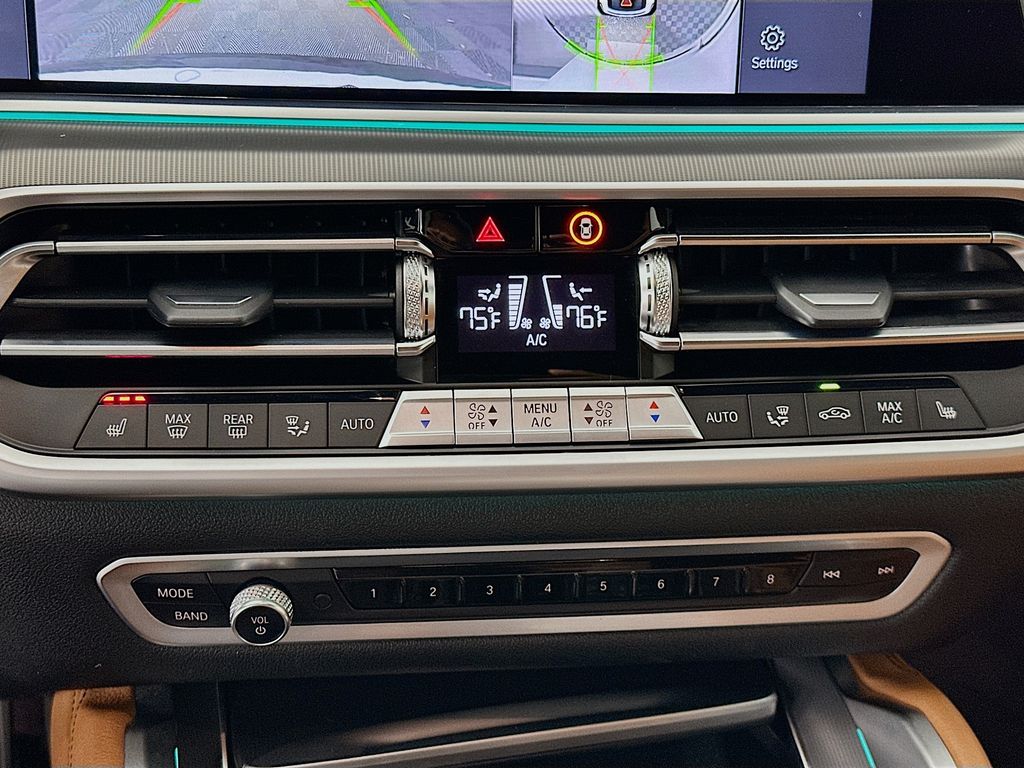 Thumbnail: 2022 BMW X6 - 16