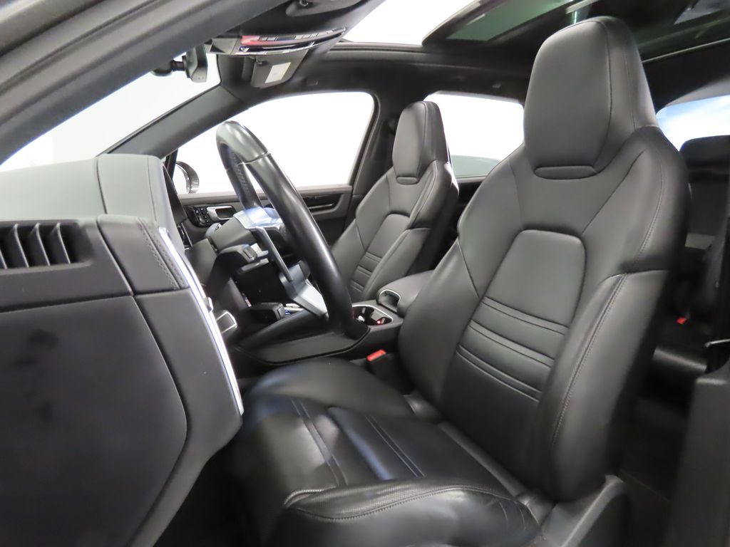 Thumbnail: 2019 Porsche Cayenne - 5