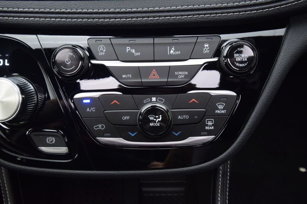 new 2026 Chrysler Pacifica car, priced at $47,696