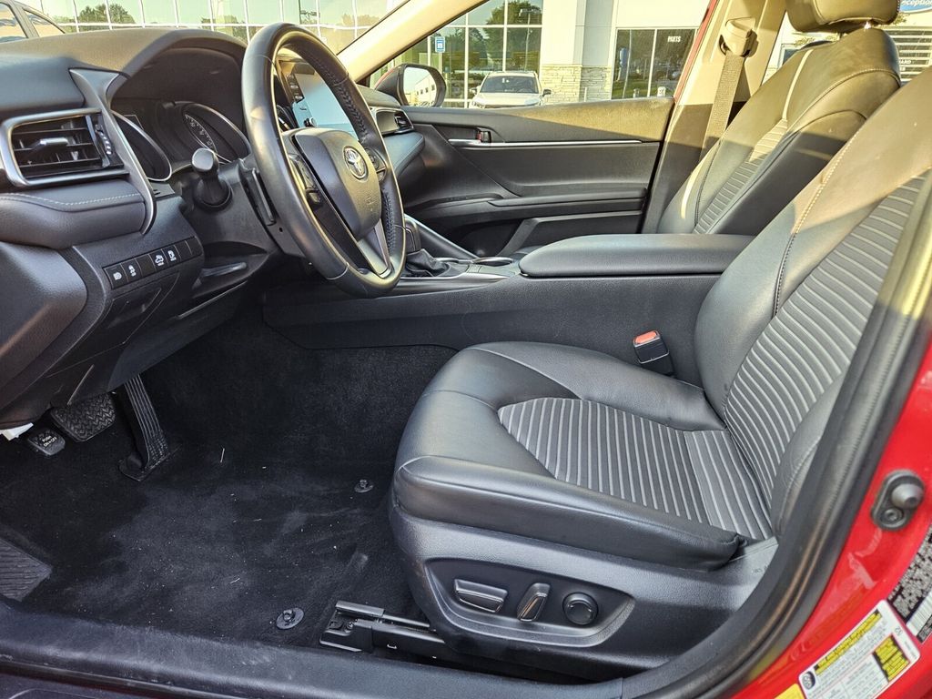 2023 Toyota Camry SE FWD Sedan