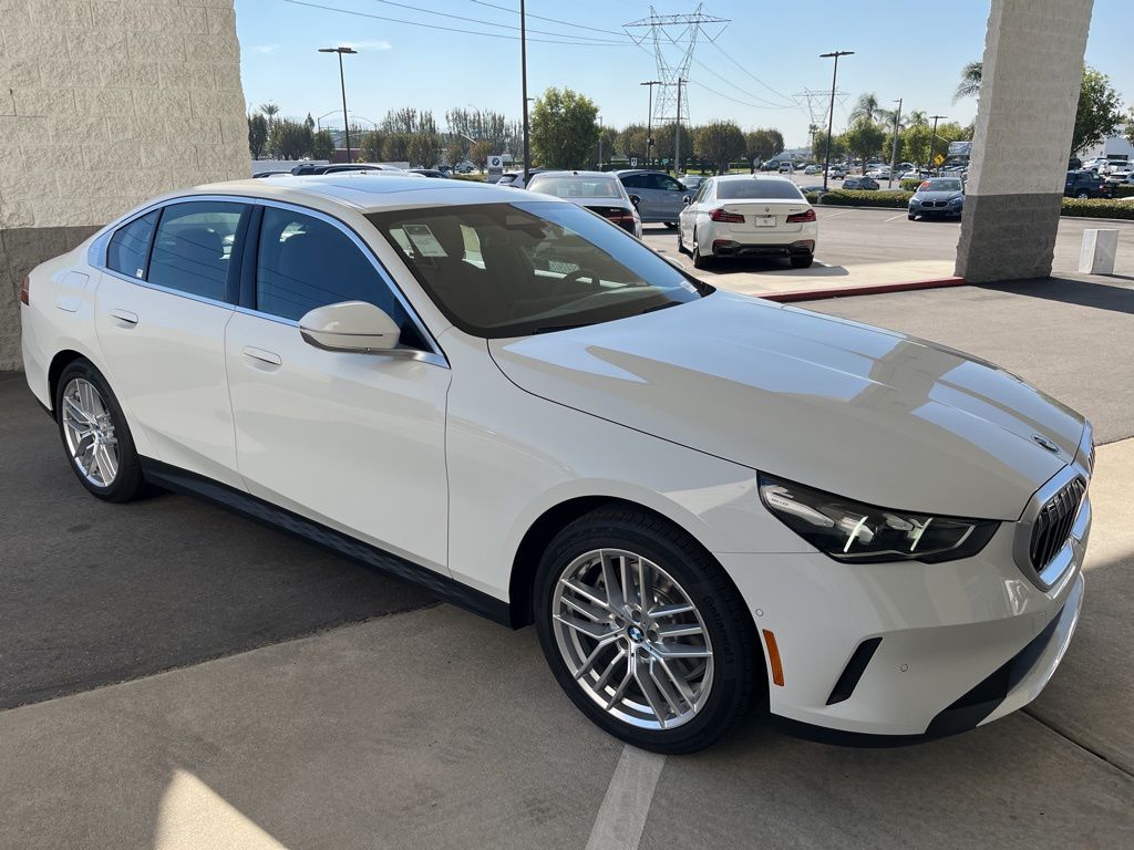 2024 BMW 5 Series 530i 5