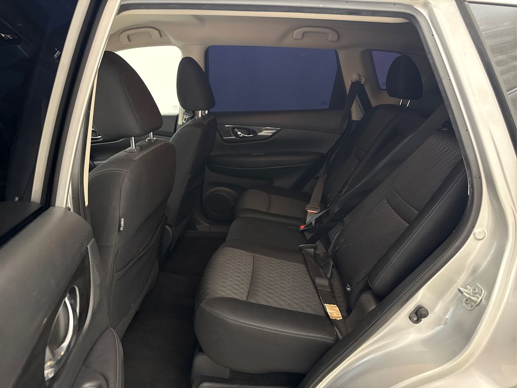 2019 Nissan Rogue SV - Photo 14