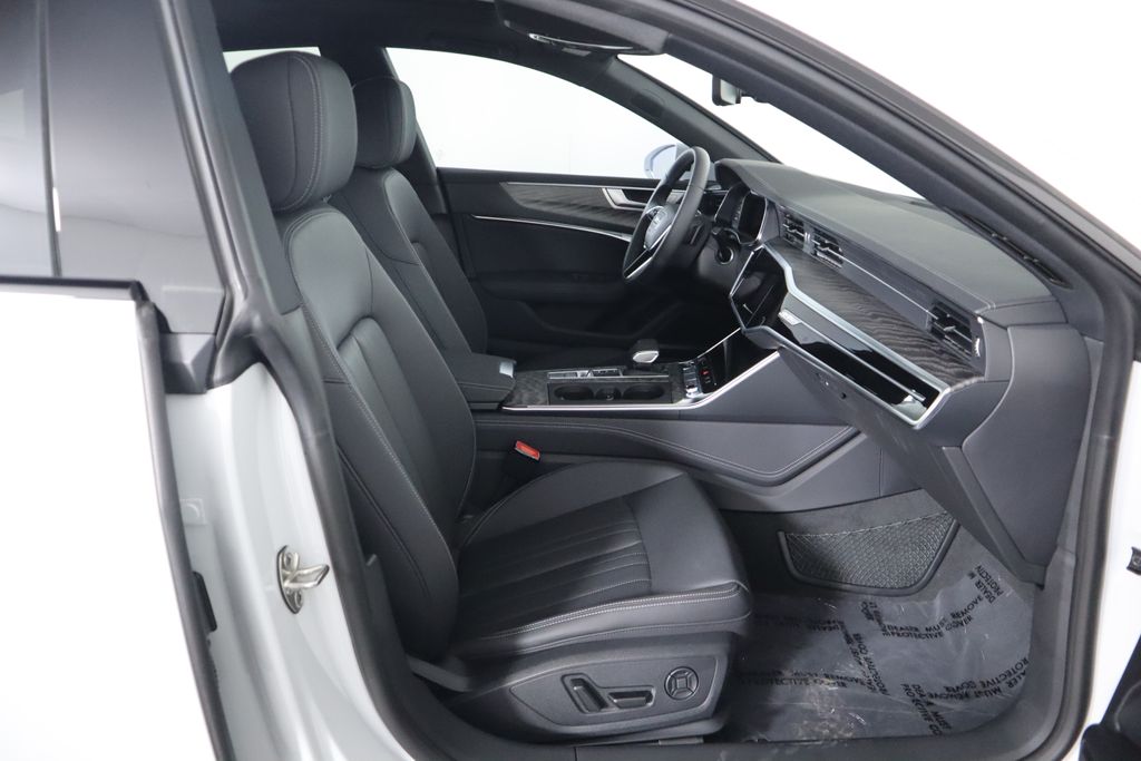 Thumbnail: 2025 Audi A7 - 21