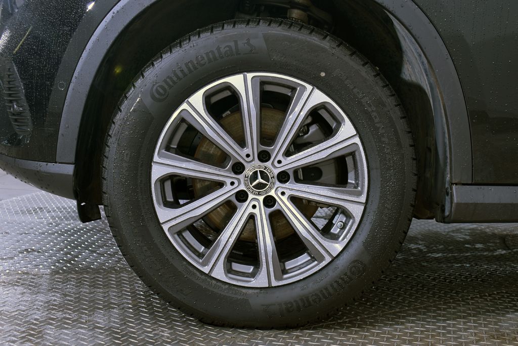 Thumbnail: 2026 Mercedes-Benz GLC - 27