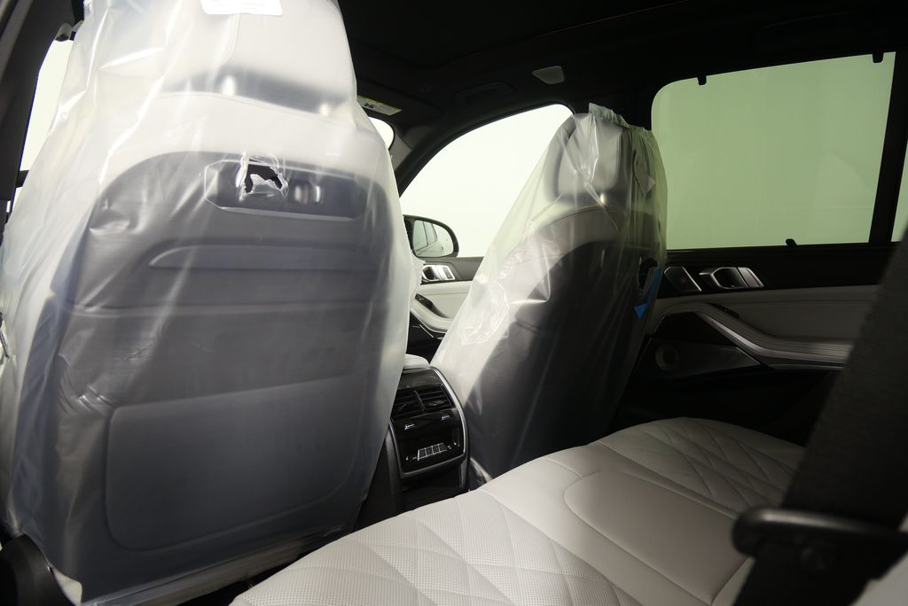 Thumbnail: 2026 BMW X5 - 31