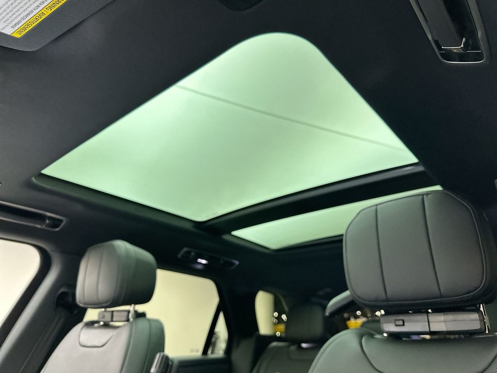 Thumbnail: 2026 Land Rover Range Rover Sport - 11