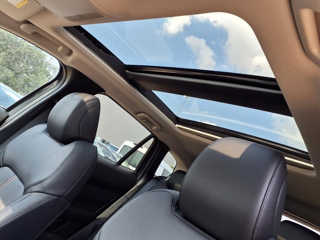 2025 Mazda CX-50 Hybrid Premium - 5