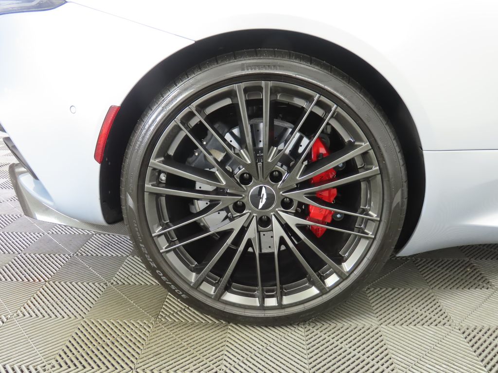 Thumbnail: 2023 Aston Martin DBS - 29