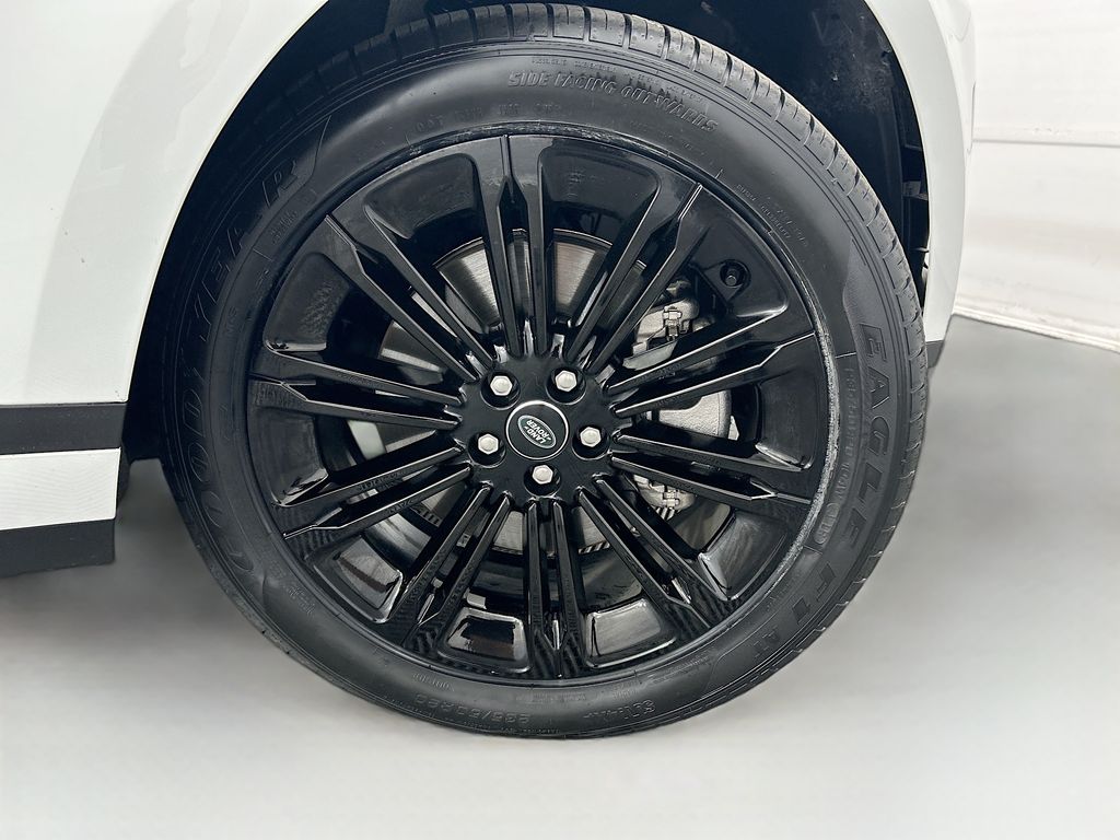 Thumbnail: 2025 Land Rover Range Rover Evoque - 31