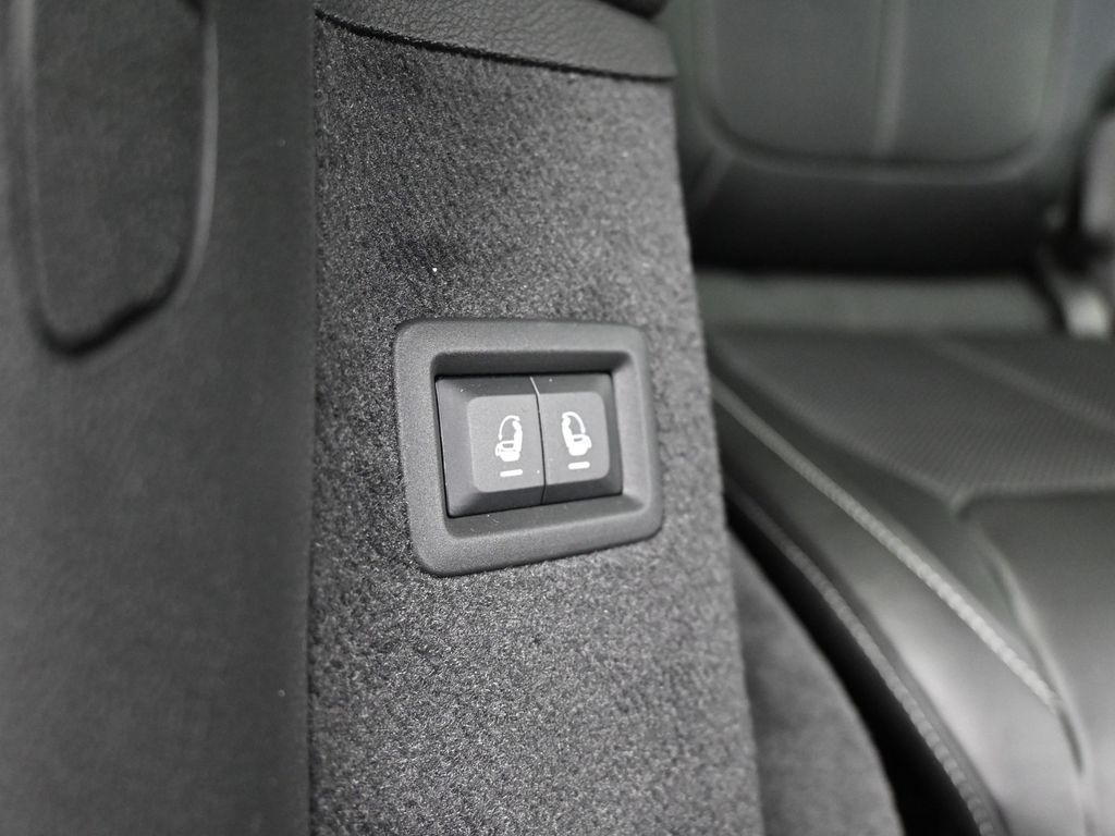 Used 2024 Bright White Clearcoat Jeep Overland image 33