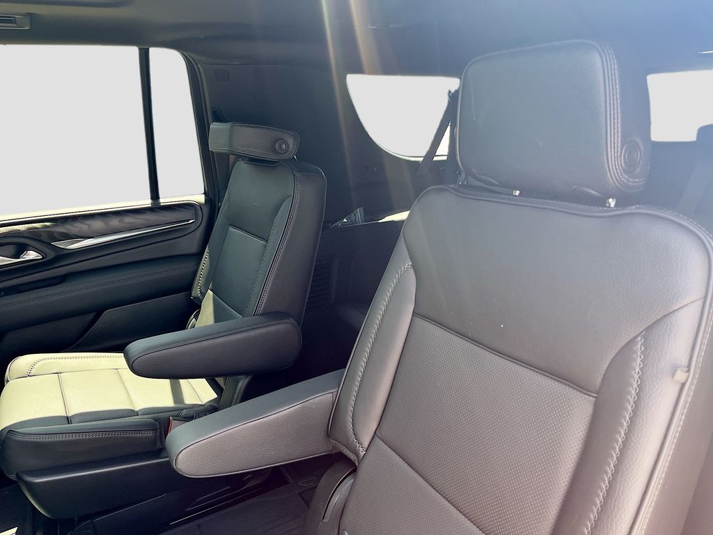 Used 2024 Silver GMC Denali image 25