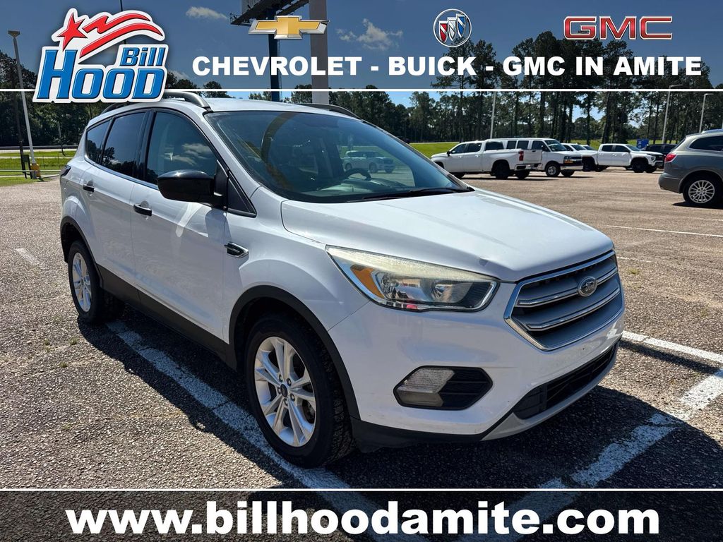 Oxford White 2018 Ford Escape SE FWD SUV / Crossover Front-Wheel Drive 6-Speed Automatic