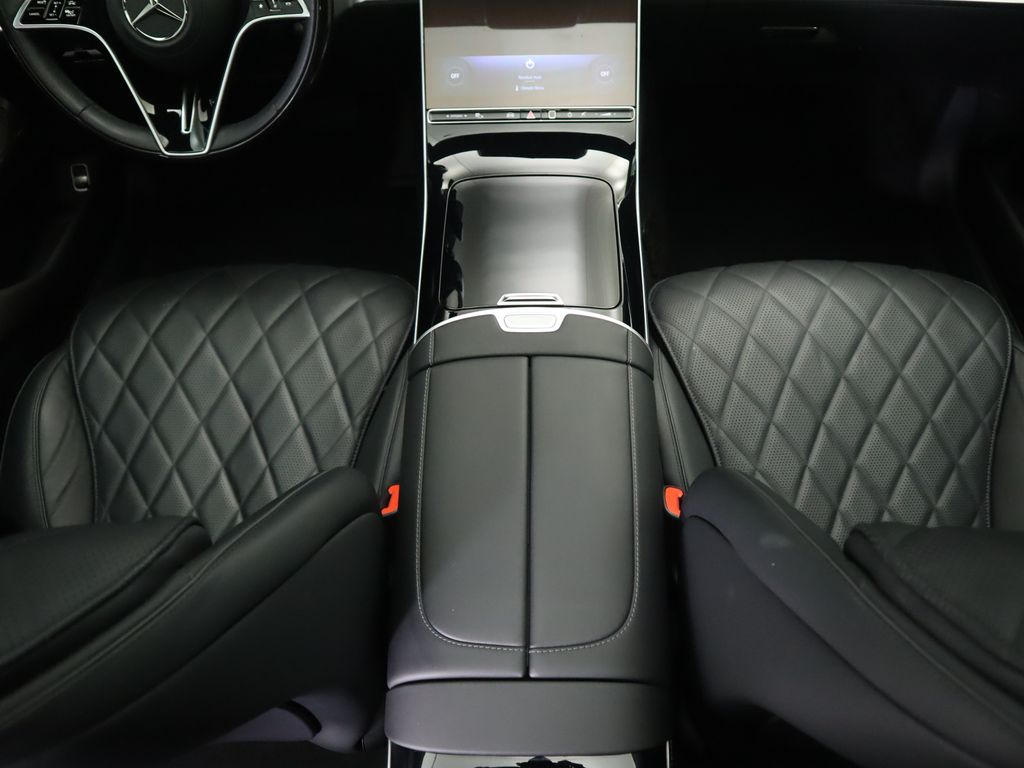 Thumbnail: 2024 Mercedes-Benz S-Class - 17