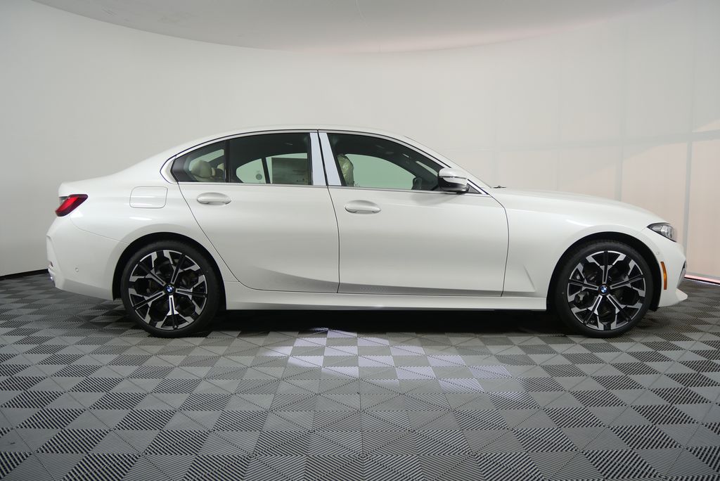 Thumbnail: 2025 BMW 3 Series - 2