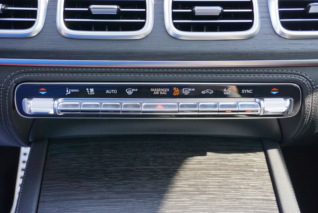 Thumbnail: 2026 Mercedes-Benz GLS - 31