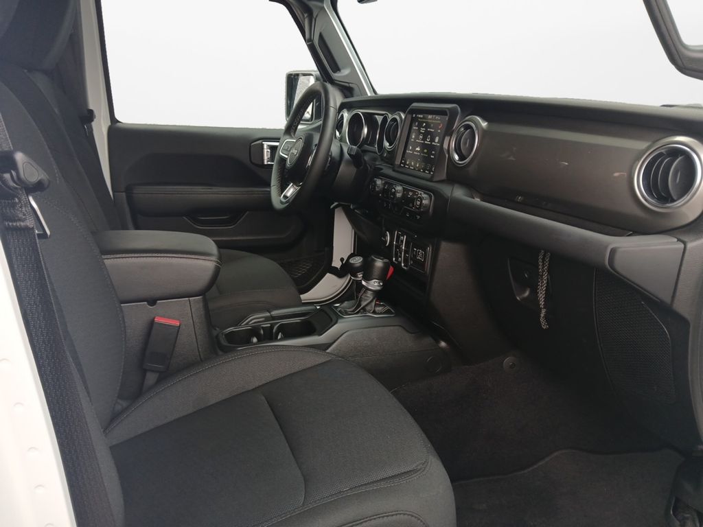 Used Car 2023 Jeep Gladiator  Overland For Sale Under $35,000 In Austin, Texas