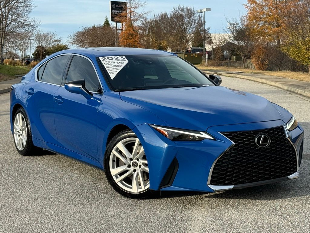 2023 Lexus IS 300 2