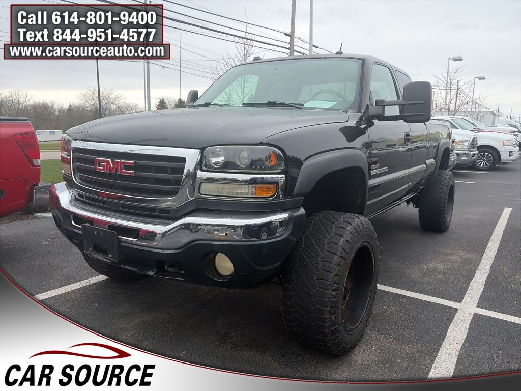 2005 GMC Sierra 2500HD 4 Dr SLT 4WD Extended Cab SB HD