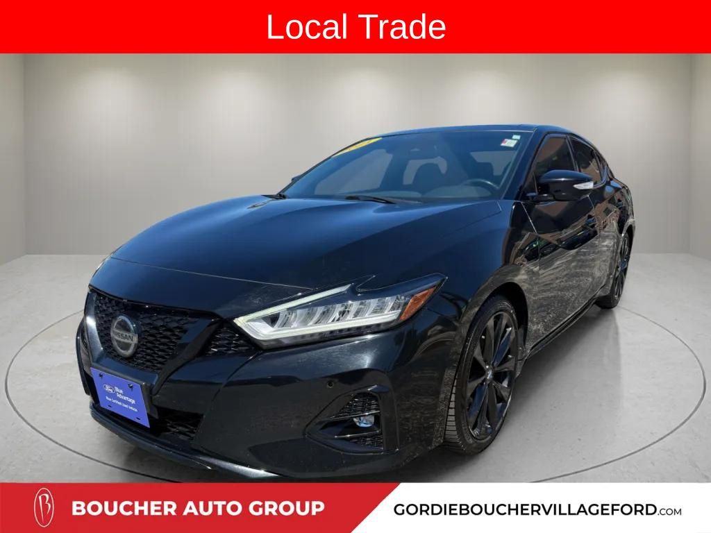 Certified Used 2021 Super Black Nissan SR image 3