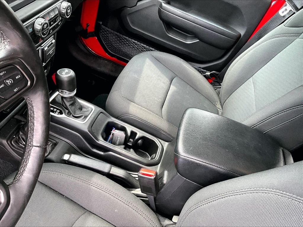 2023 Jeep Wrangler — photo 20