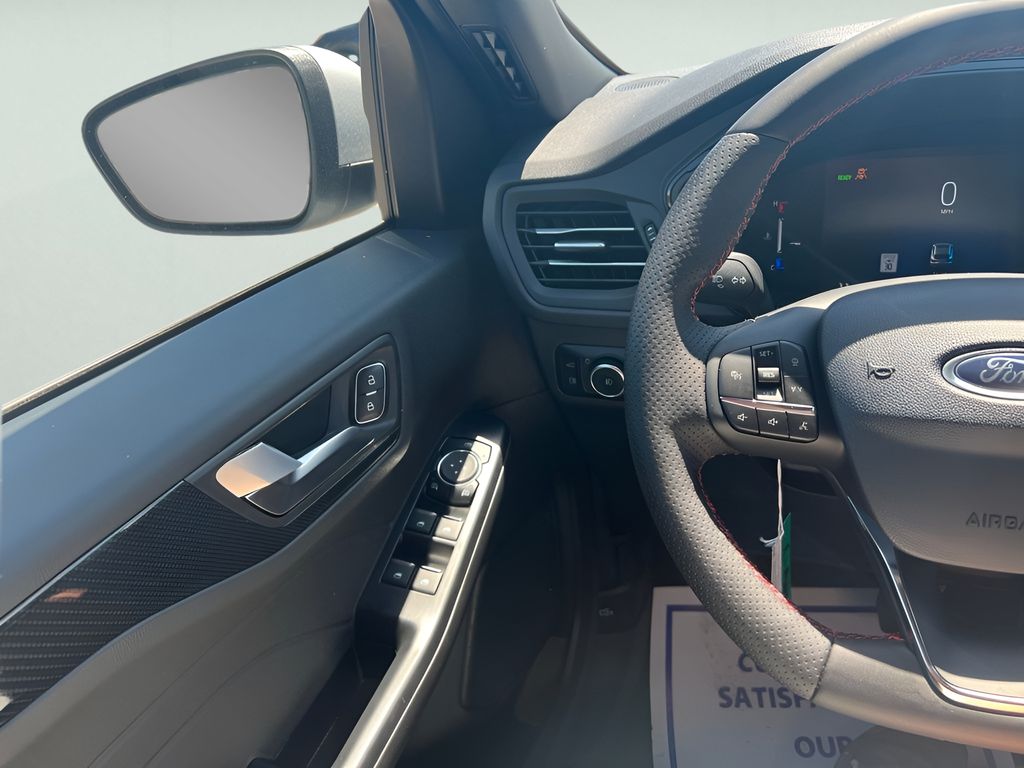 2025 Ford Escape Hybrid
