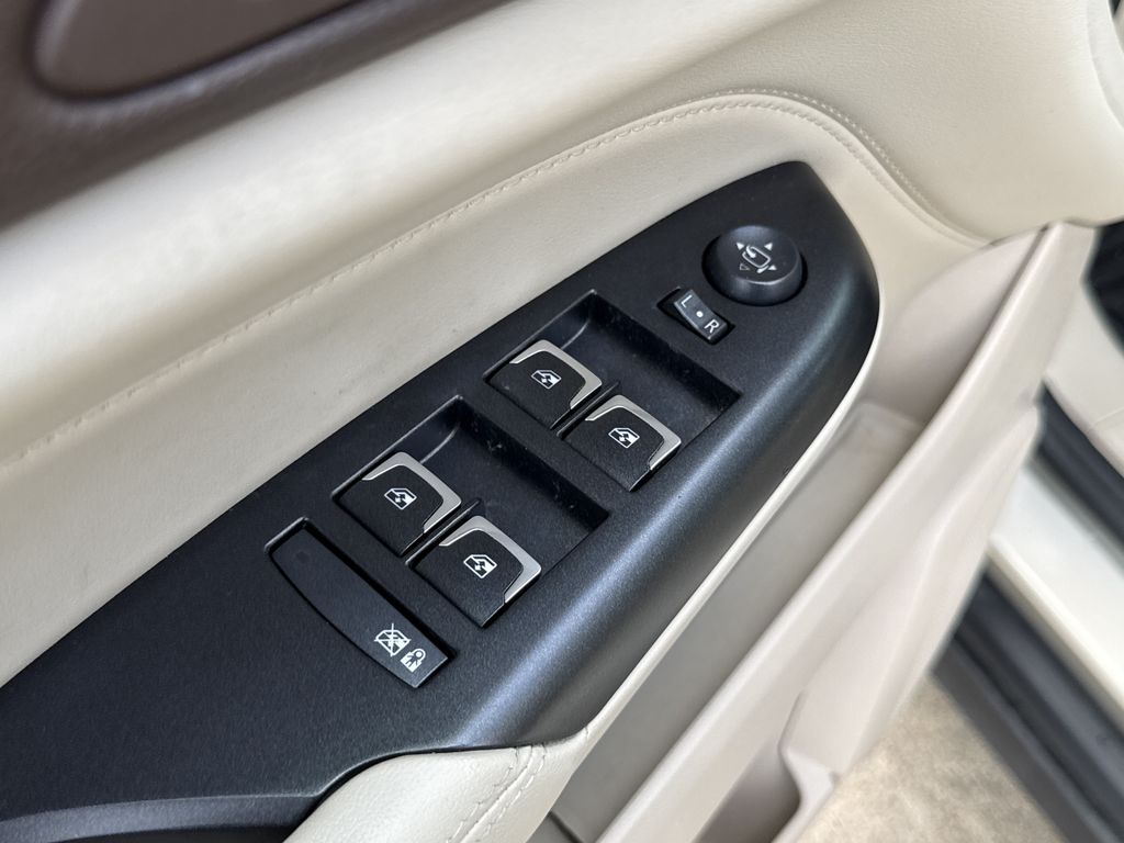 2014 Cadillac SRX Premium Silver at Genesis of Spring