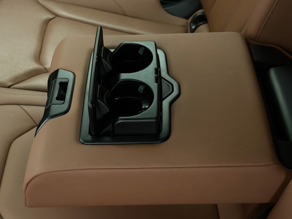 Thumbnail: 2021 Audi Q8 - 15