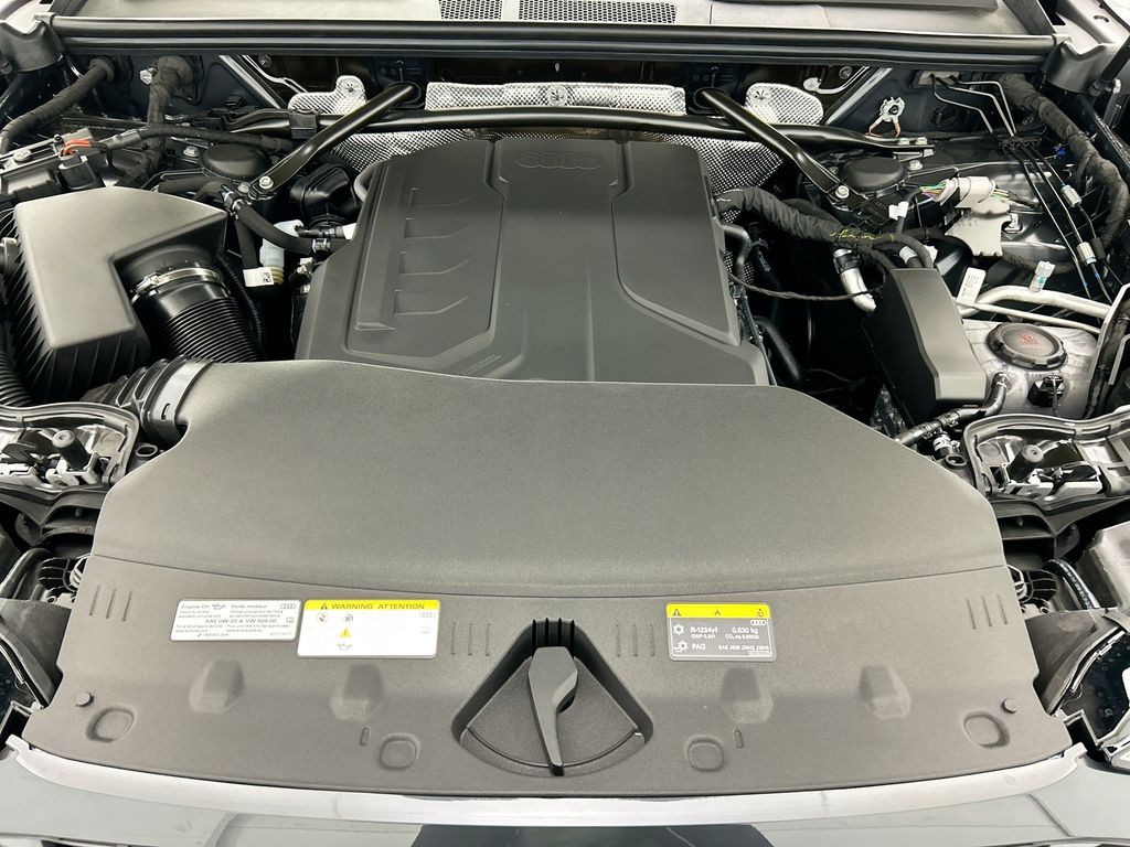 Thumbnail: 2025 Audi Q5 - 29