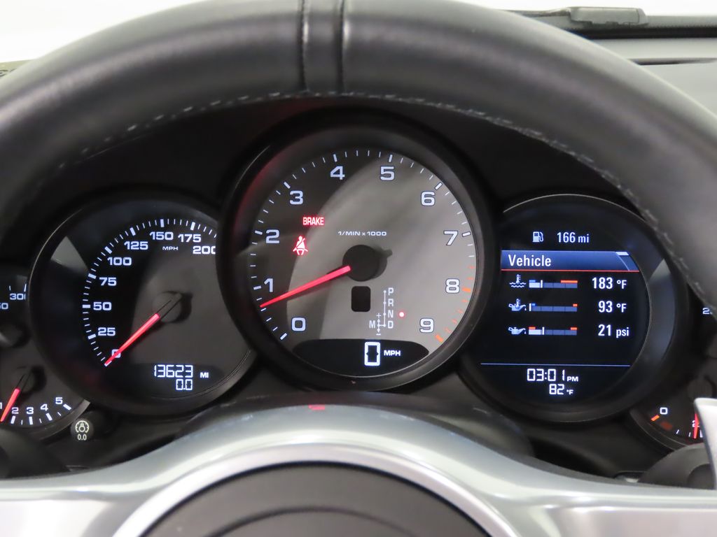 Thumbnail: 2016 Porsche 911 - 16