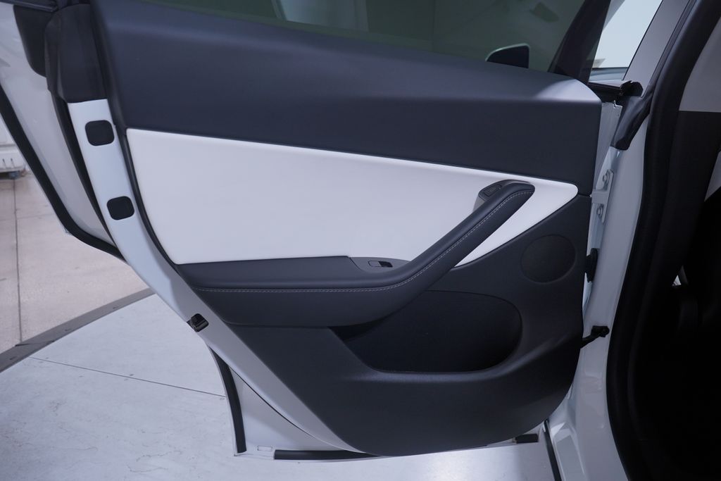 2021 Tesla Model Y Long Range 14