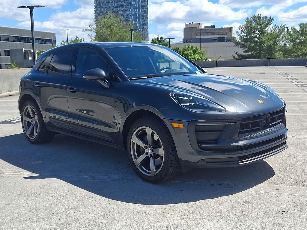 Thumbnail: 2023 Porsche Macan - 7