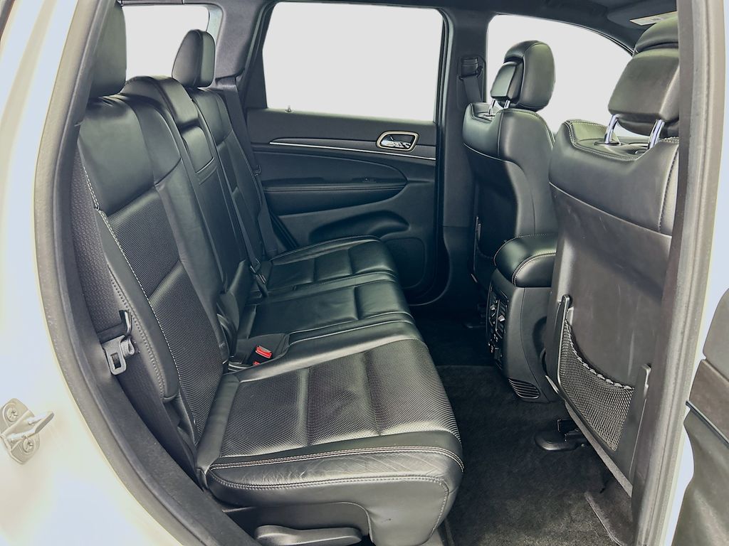 Thumbnail: 2015 Jeep Grand Cherokee - 20