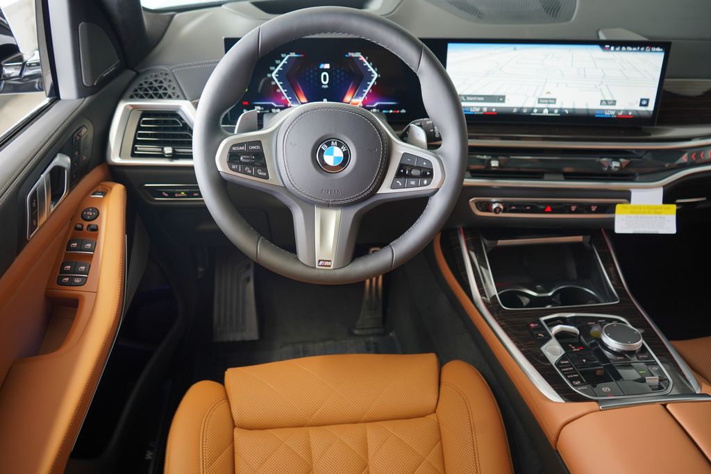 Thumbnail: 2026 BMW X7 - 16