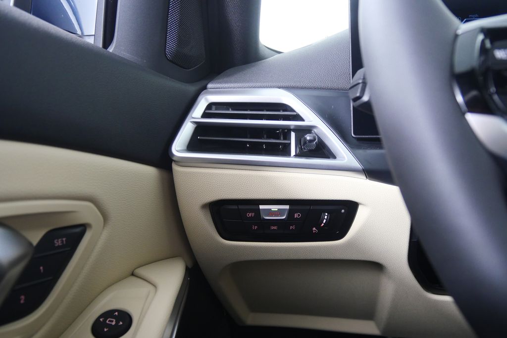 Thumbnail: 2026 BMW 3 Series - 19