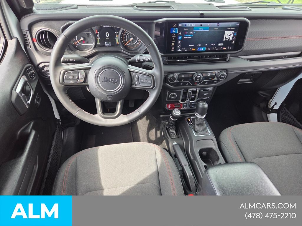 Used 2025 White Jeep Rubicon image 11