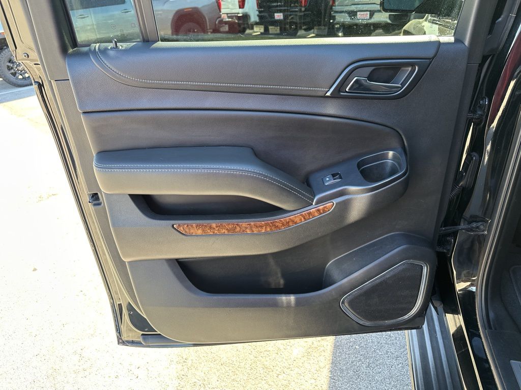 Used Car 2020 Chevrolet Suburban  Premier For Sale Under $40,000 In Austin, Texas