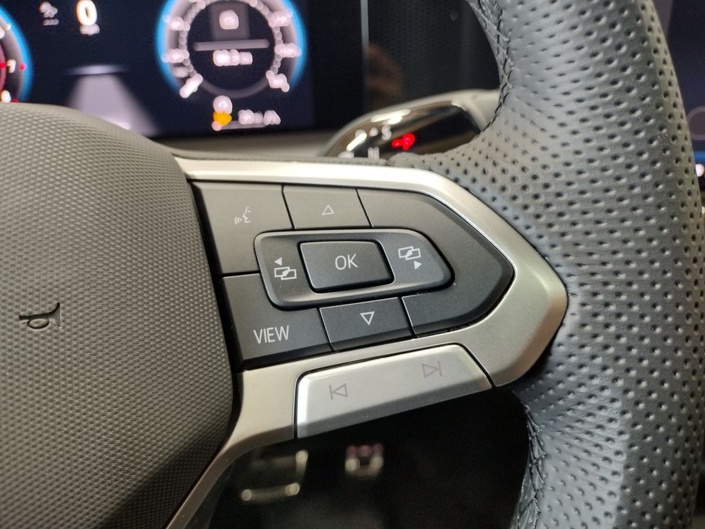 2025 Volkswagen Tiguan 2.0T SE R-Line Black