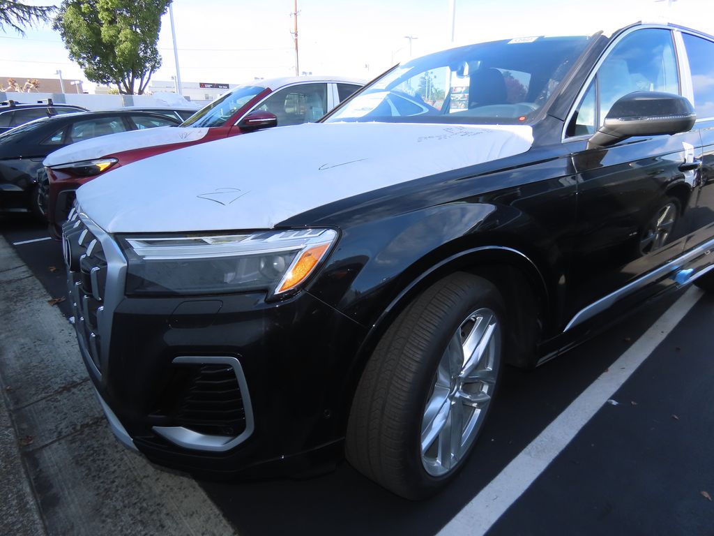 Thumbnail: 2025 Audi Q7 - 1