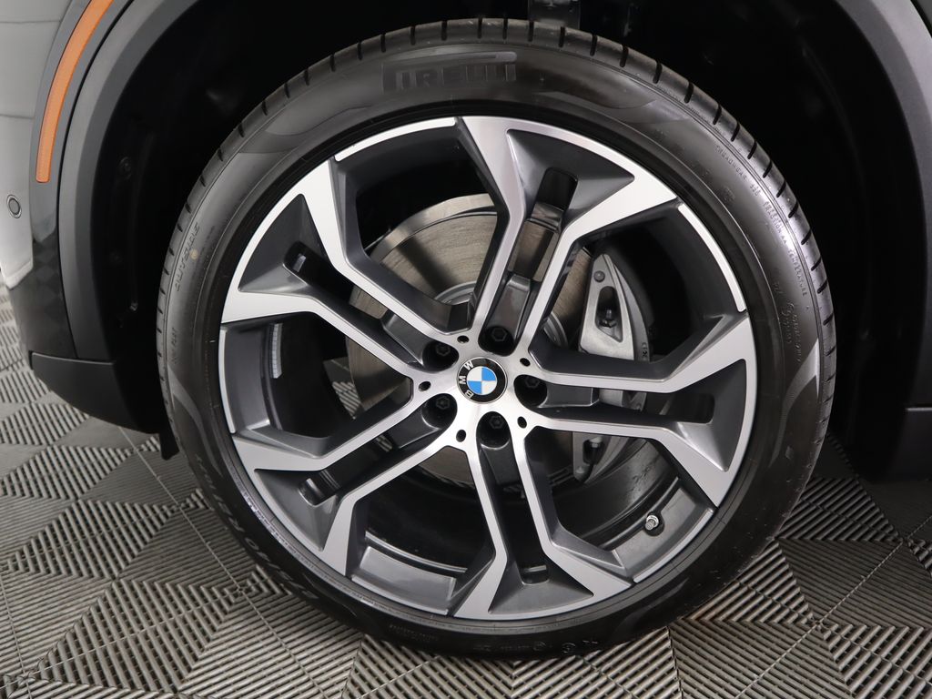 Thumbnail: 2026 BMW X5 - 31