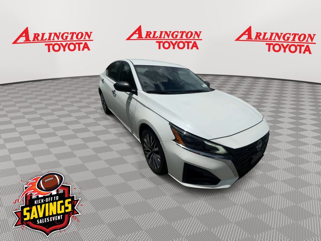 Used 2024 Nissan Altima Sedan