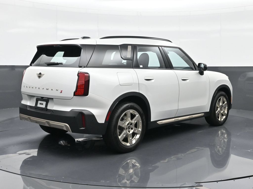 Certified Used 2025 White MINI Signature Plus image 14