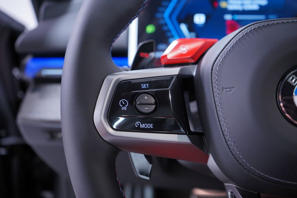 Thumbnail: 2026 BMW M5 - 22