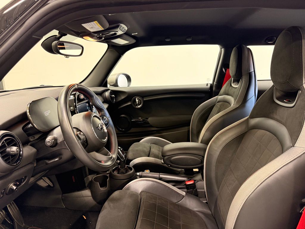 Thumbnail: 2021 MINI Cooper - 10