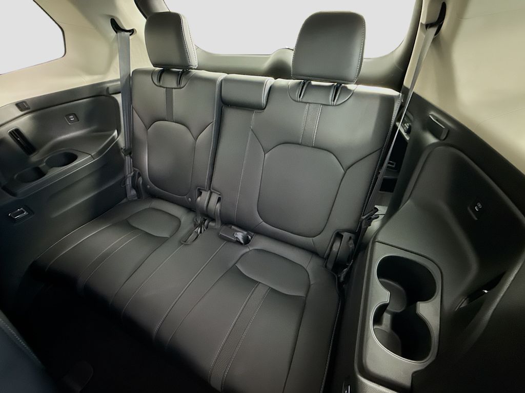 Thumbnail: 2024 Honda Pilot - 23