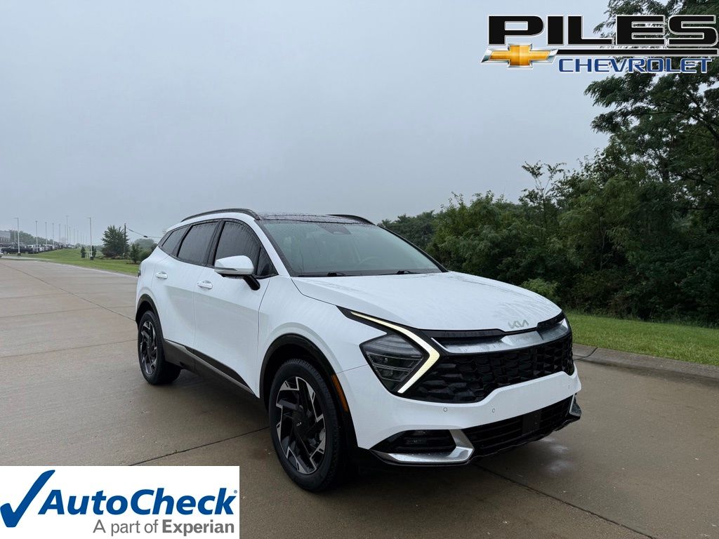 Glacial White Pearl 2024 Kia Sportage SUV / Crossover All-Wheel Drive 8-Speed Automatic