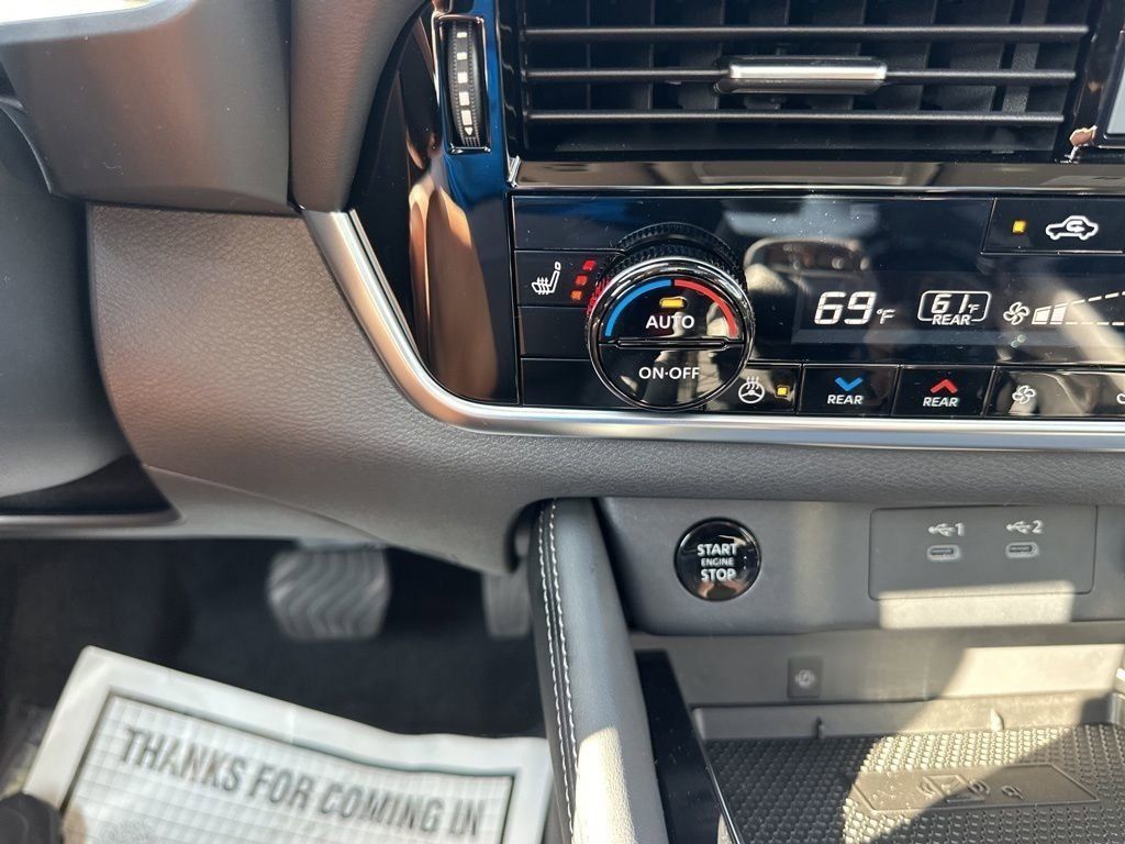 2025 Boulder Gray Pearl/Super Black Nissan Rogue Platinum FWD SUV